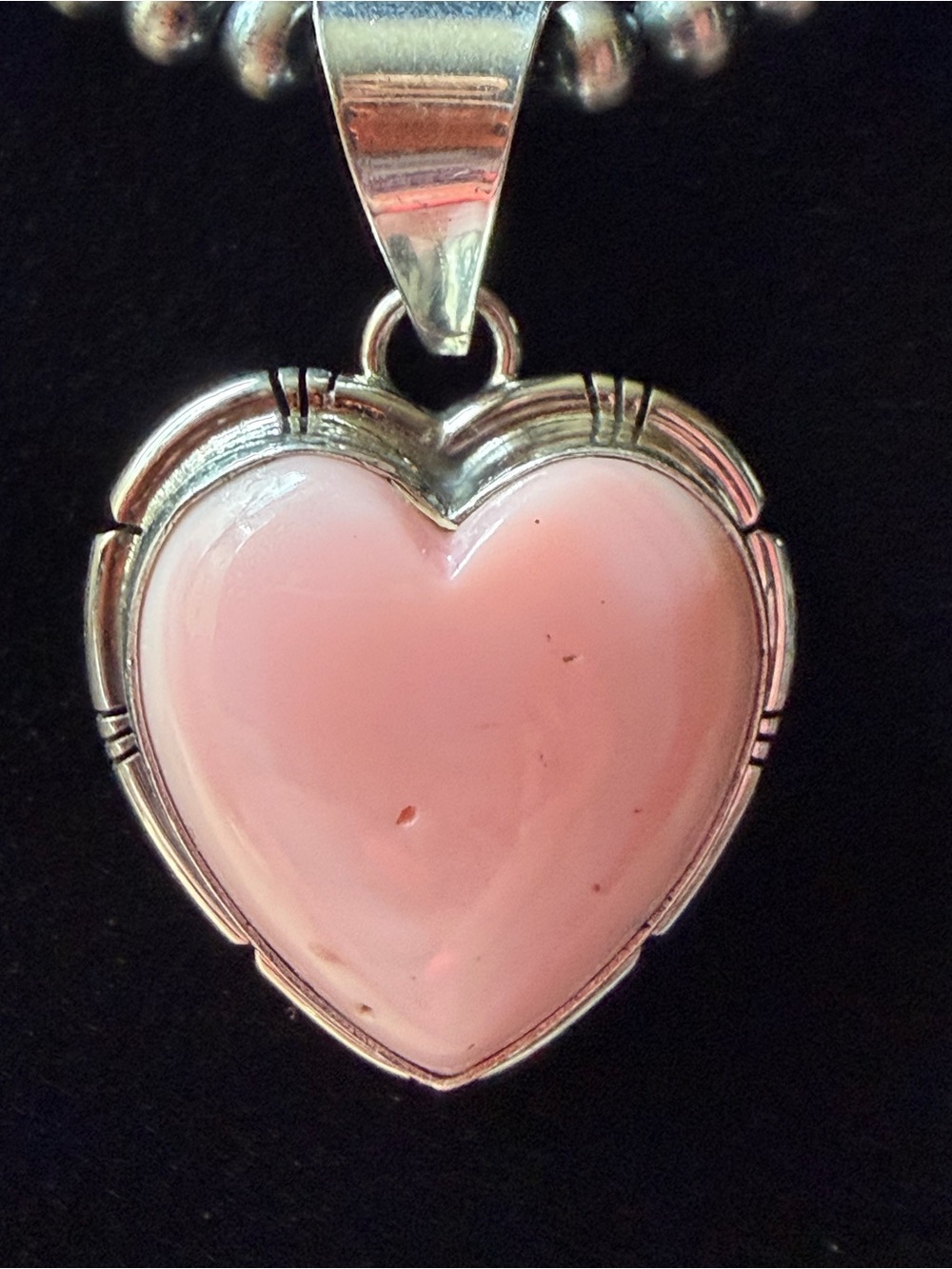 Native American Pink Conch Heart Pendant - Women Jewelry - Picture 3 of 5